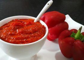 طريقة عمل متبل الفلفل الحلو المشوي