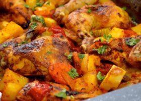 طريقة عمل دجاج بالفرن مع الخضار