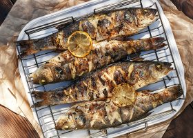 طريقة عمل سمك الميد