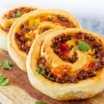 طريقة عمل رول البيتزا الشهية