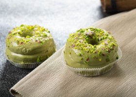 طريقة عمل دونات بستاشيو