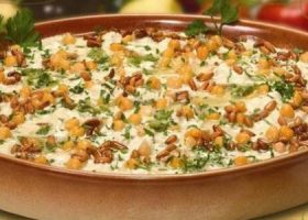 طريقة عمل فتة الحمص بالطحينة