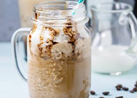 طريقة عمل آيس كوفي بالشوكولاتة