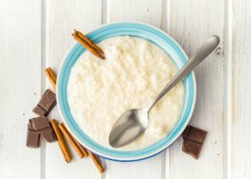 طريقة عمل الرز بلبن