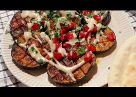 طريقة عمل حلقات الباذنجان المقلي بالطحينة والرمان