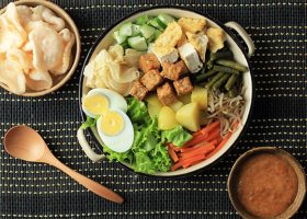 طريقة عمل سلطة قادو قادو الاندونيسي