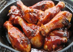 طريقة تتبيلة دجاج مشوي على الفحم