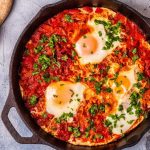 طريقة عمل شكشوكة البيض والخضار
