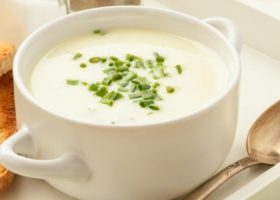 طريقة عمل شوربة الشوفان بالماء