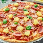 طريقة عمل بيتزا بقطع الأناناس