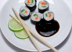 طريقة عمل سوشي بالباذنجان