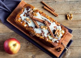 طريقة عمل كيك القرفة بالكريمة