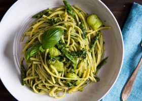 طريقة عمل باستا بالدجاج والبيستو