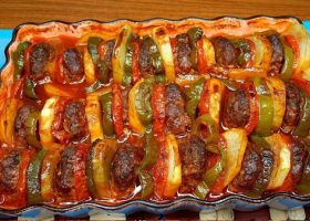 طريقة عمل صينية كفتة اللحم والباذنجان