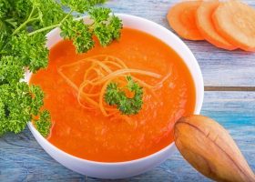 طريقة عمل شوربة الجزر مع الزنجبيل الصحي