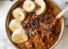 طريقة عمل بودنج الشوفان بالموز والكاكاو
