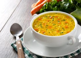 طريقة عمل شوربة شعيرية بالخضار