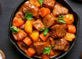 طريقة عمل إيدام لحم وبطاطس