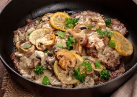 طريقة عمل بيكاتا اللحم بالمشروم