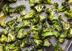 طريقة عمل أصابع البروكلي المشوية للرجيم