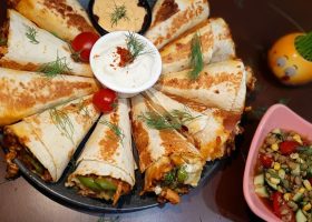 طريقة عمل خبز التورتيلا المكسيكي بالمأكولات البحرية