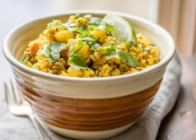 طريقة عمل الكشري الأصفر