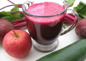 طريقة عمل عصير الشمندر الطبيعي بالتفاح