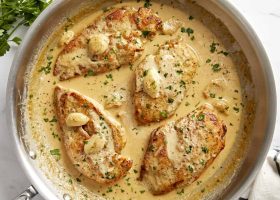 طريقة عمل دجاج بالثوم الكريمي