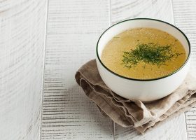 طريقة عمل شوربة العظام بالخضار