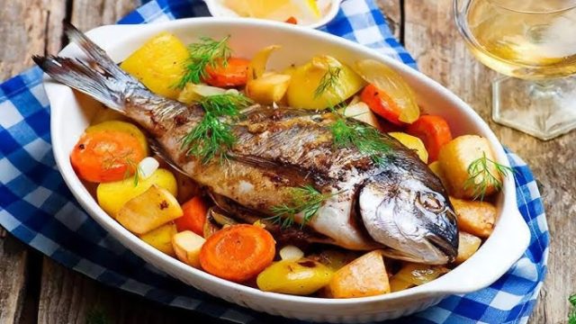 طريقة عمل سمك السلور المشوي بالفرن