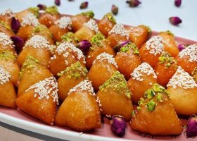 طريقة عمل مثلثات السميد