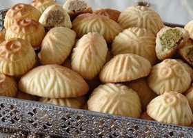 طريقة عمل معمول فستق حلبي