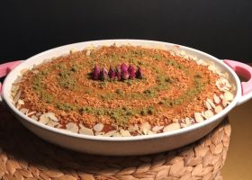 طريقة عمل بسبوسة بالطحينة وجوز الهند