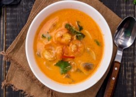 طريقة عمل شوربة سمك بالكاري