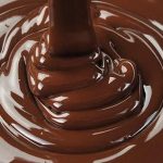 طريقة عمل صلصة الشوكولاته لتغليف الكيك
