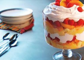 طريقة عمل ترايفل الدراق بالكريمة