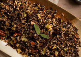 طريقة عمل الأرز الإيطالي الحار مع الزيتون الأسود