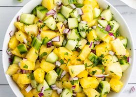 طريقة عمل سلطة الخيار والأناناس