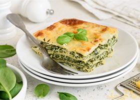 طريقة عمل الباذنجان لازانيا مع السبانخ والريكوتا