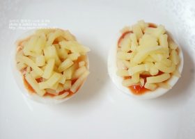 طريقة عمل بيتزا البيض المسلوق