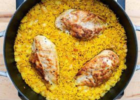 طريقة عمل أرز الزعفران والدجاج