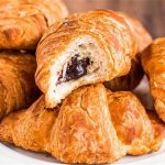 طريقة عمل الكرواسون بالنوتيلا