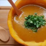 طريقة عمل شوربة القرع العسلي بالبطاطس والجزر