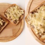 طريقة عمل الخبز بالفطر والكريمة