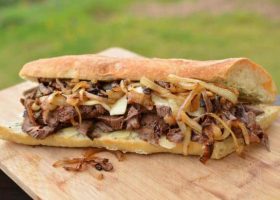 طريقة عمل ساندويش ستيك اللحم الحار