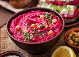 طريقة عمل حمص بالشمندر