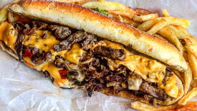 طريقة عمل ساندويش ستيك اللحم بصوص الباربكيو