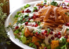 طريقة عمل سلطة البطاطس بالرمان