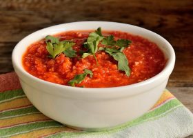 طريقة عمل سلطة حارة