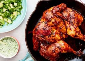طريقة عمل دجاج محمر بالصلصة للرجيم